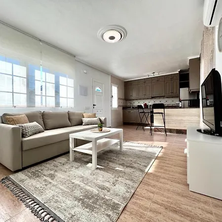 Sunny House Emika In