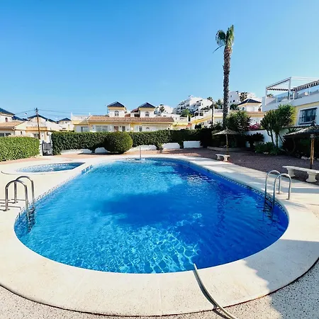 Sunny House Emika In بيت للعطل