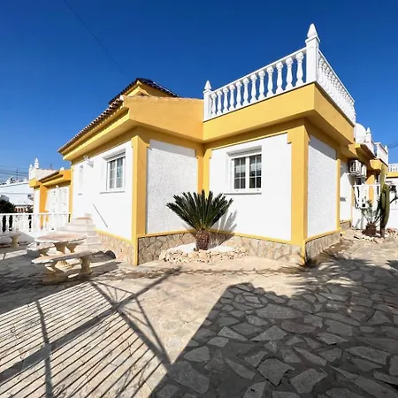 Holiday home Sunny House Emika In *
